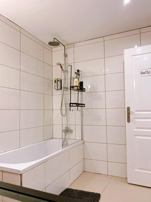 Chambre 26M - Salon Et Kitchenette Prive - Wifi 브아삐 외부 사진
